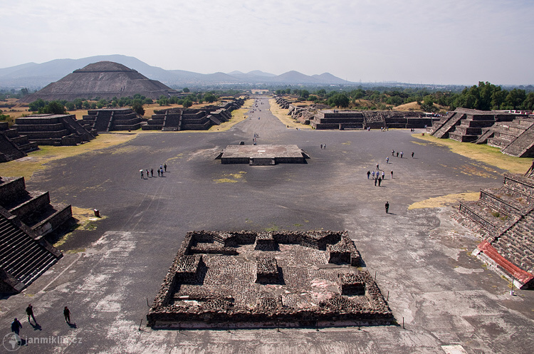 Teotihuacán, Ciudad de México a býčí zápasy