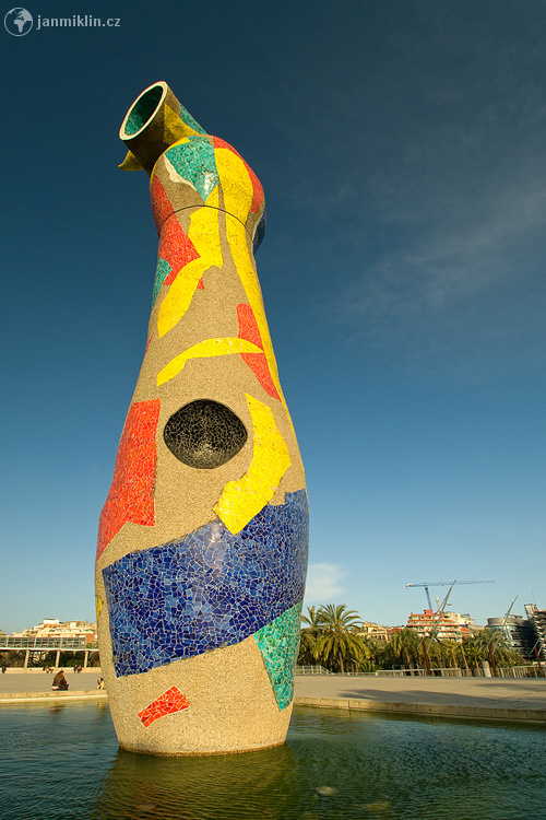 Dona i Ocell, Parc Joan Miró