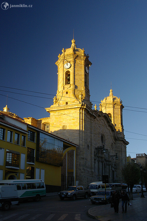 Katedrála na Plaza del Armas