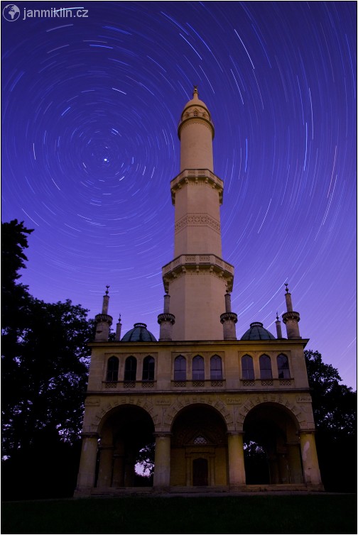 Minaret a hvězdy