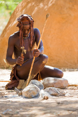 Himbové: výroba zbraní