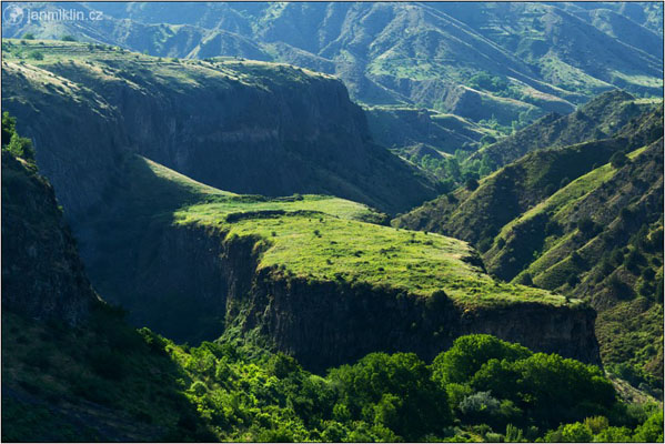 kaňon řeky Azat, Geghamské hory